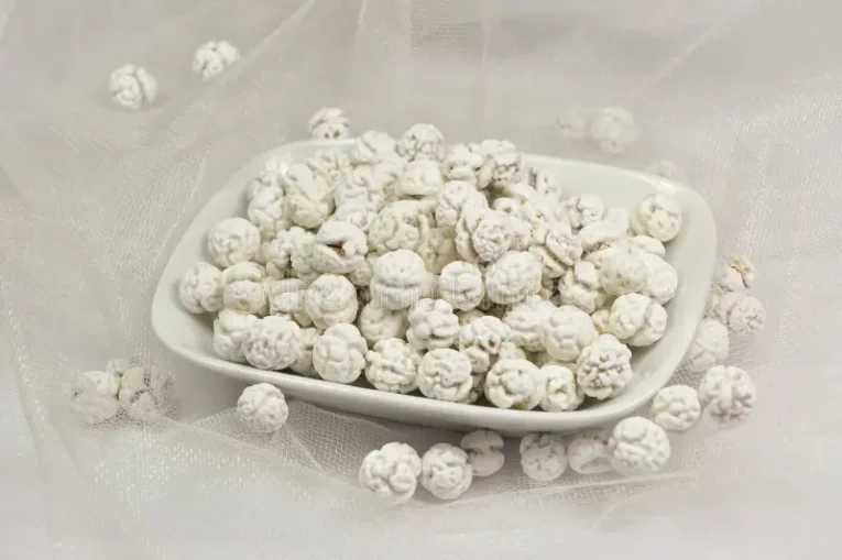 sugar-coated-chickpeas-37882659
